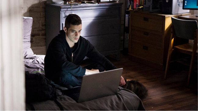 تصویری از سریال «Mr. Robot» با بازی رامی ملک
